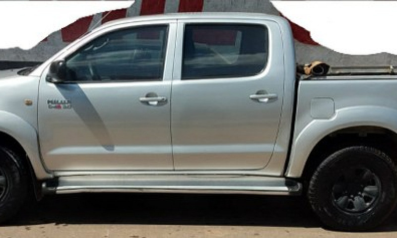 Vendo  Hilux 4X4 3.0...