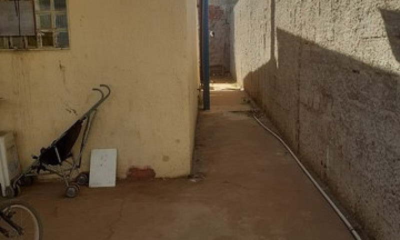 Casa Abaixo Da Funda...
