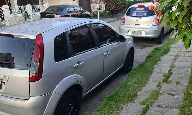 Ford Fiesta ...