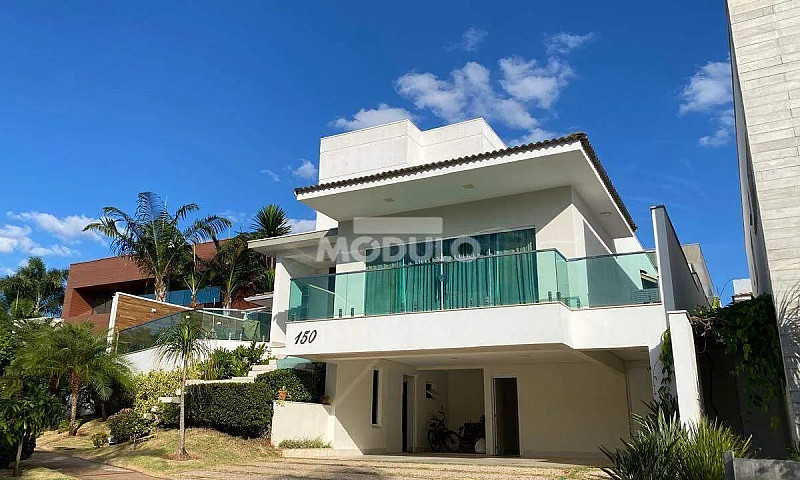 Casa Em Condomínio M...