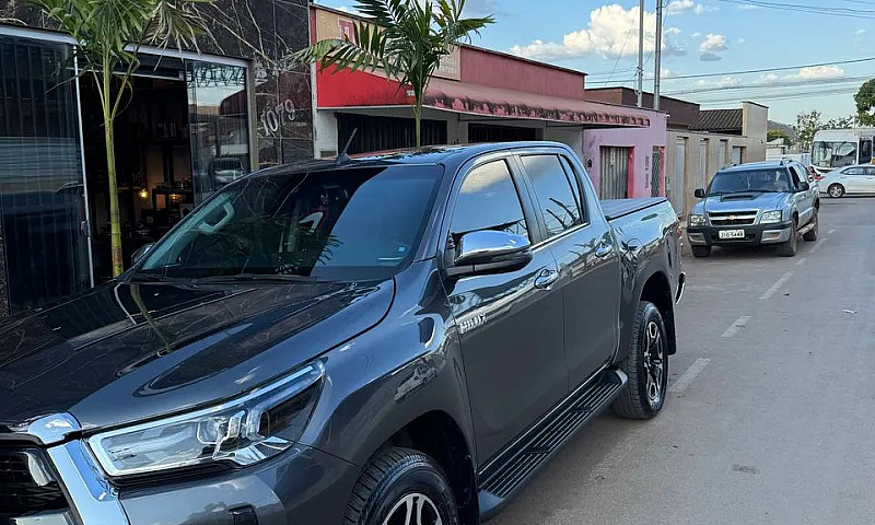 Vendo Hilux Srx 2022...