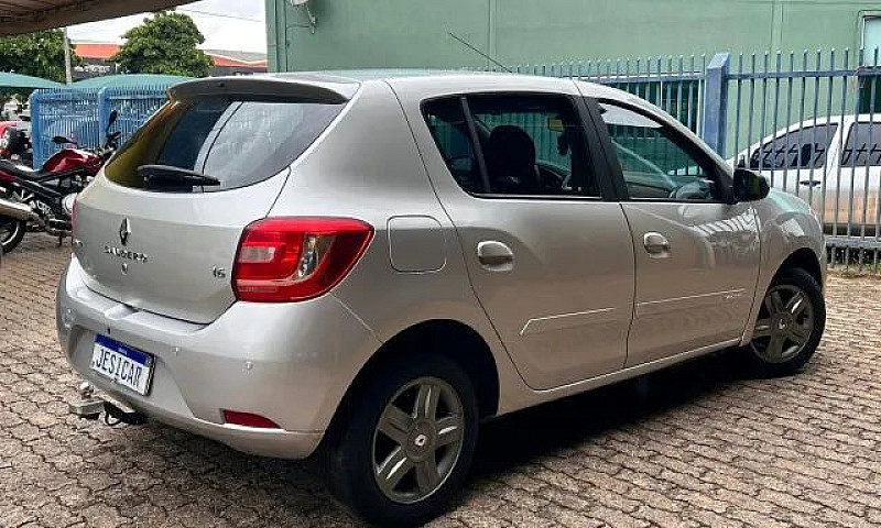 Renault Sandero 1.6 ...