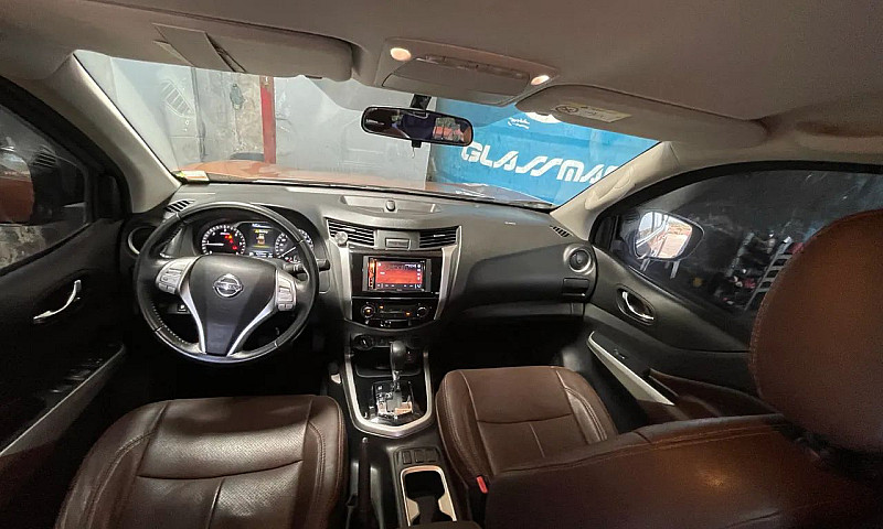 Nissan Frontier Se C...