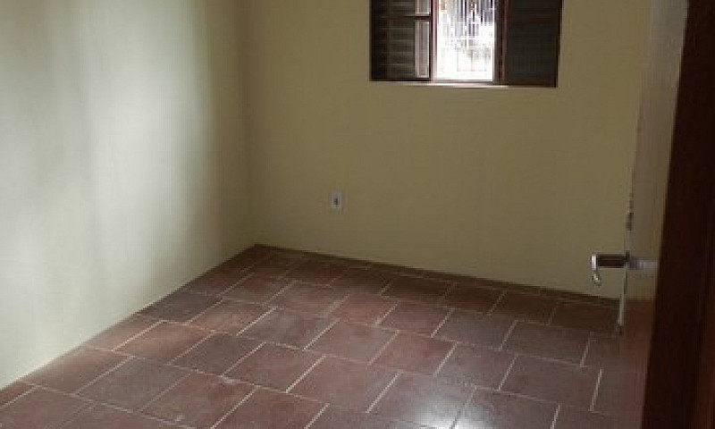 Casa 02 Dormitórios ...