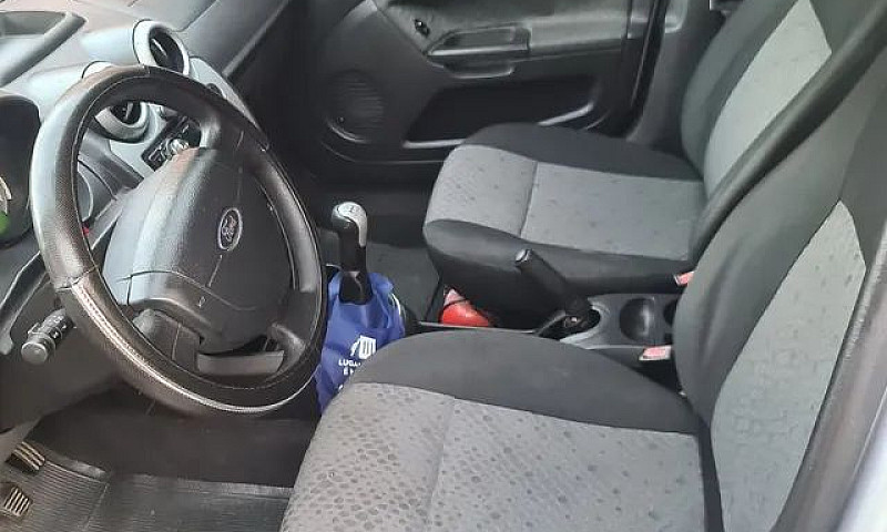 Ford Fiesta ...