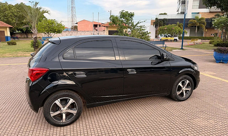 Chevrolet Onix Hatch...