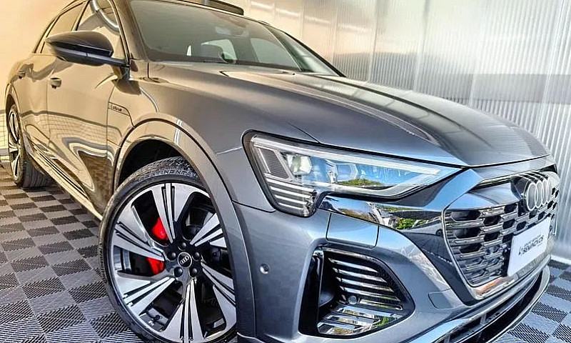 Audi Q8 E-Tron Perfo...