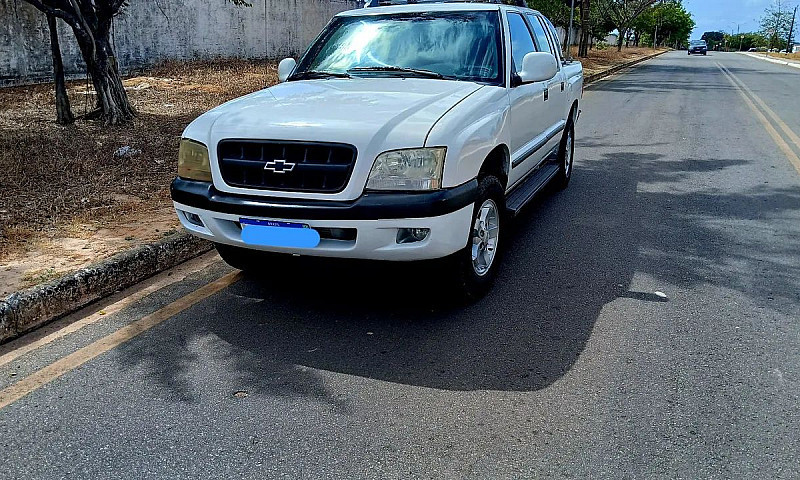 Chevrolet S10 Pick-U...
