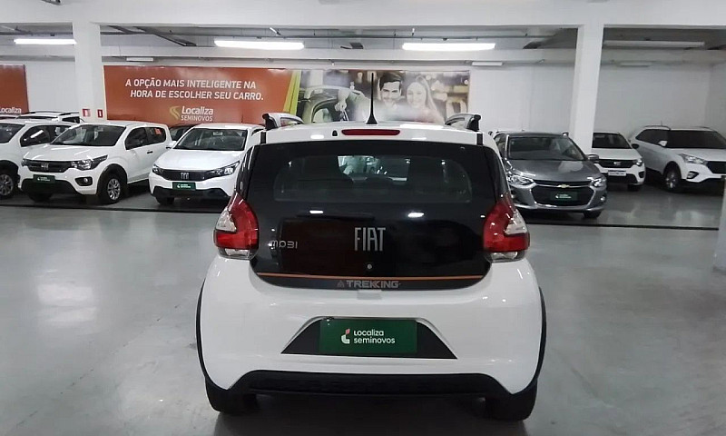 Fiat Mobi Trekking 1...