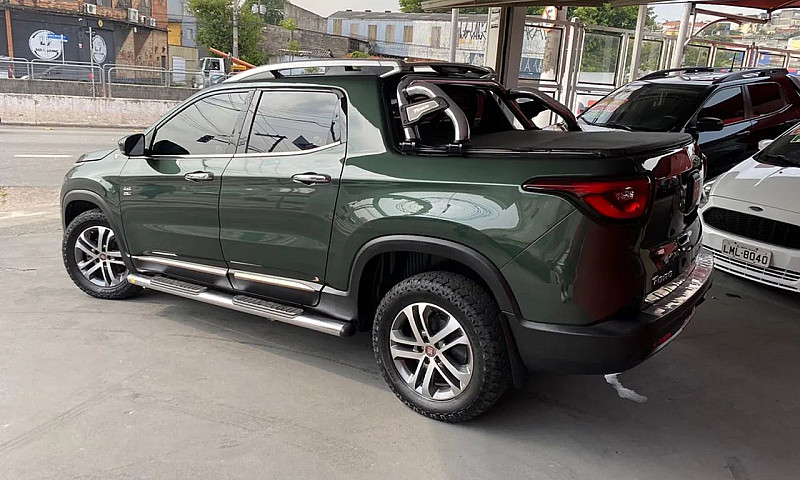 Fiat Toro Volcano 2....