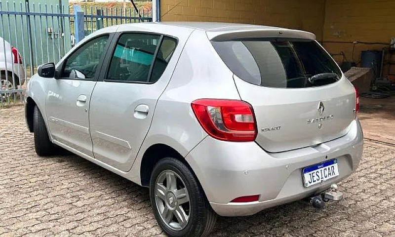 Renault Sandero 1.6 ...