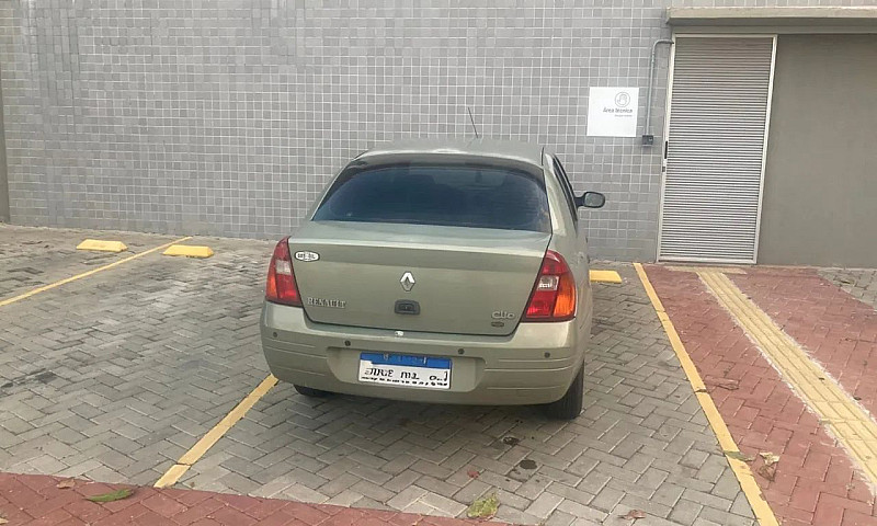 Renault Clio Rt/ Pri...