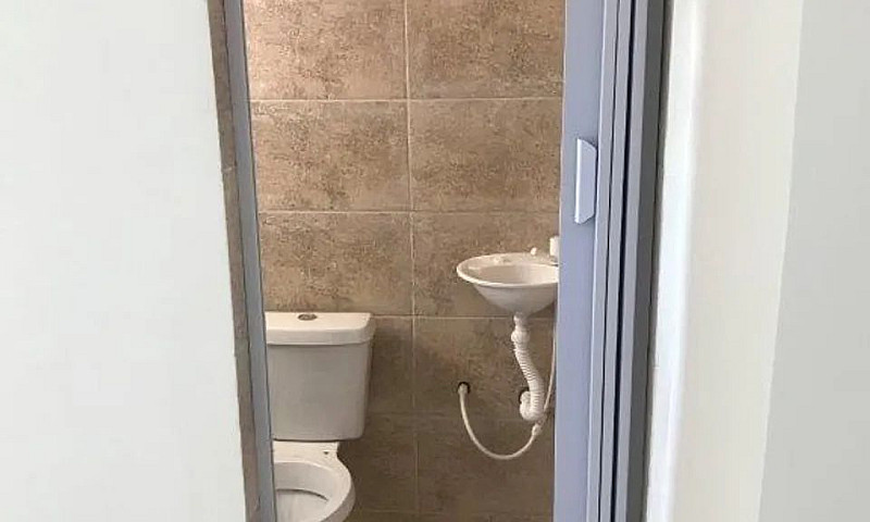 Sobrado 2 Dorms R$ 1...