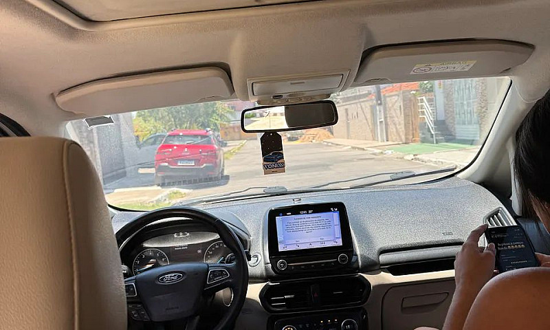 Ford Ecosport Titani...