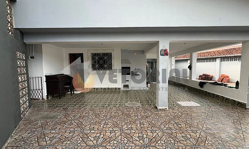 Casa Com 3 Dormitóri...