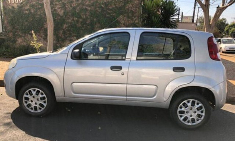 Fiat Uno Vivace...