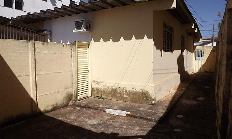 Casa Com 2 Dormitóri...