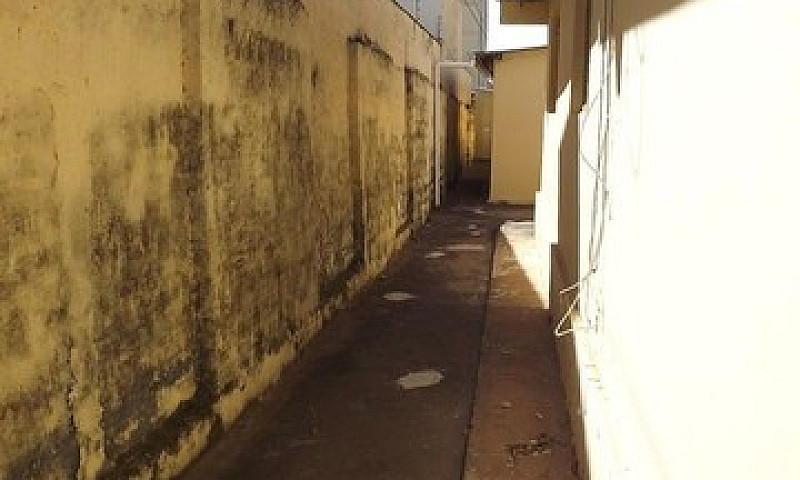 Casa Com 2 Dormitóri...