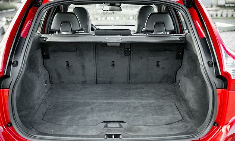 Volvo Xc 60 T5 R-Des...