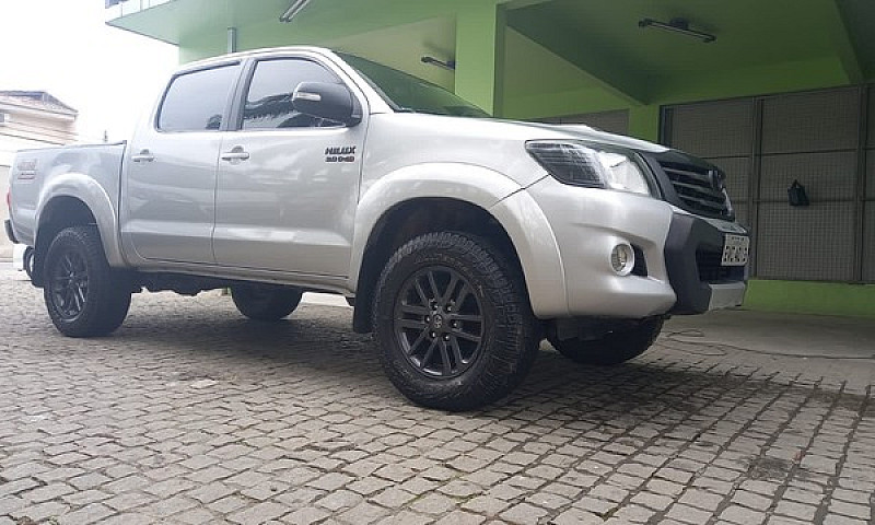 Hilux- 2013 - Srv - ...
