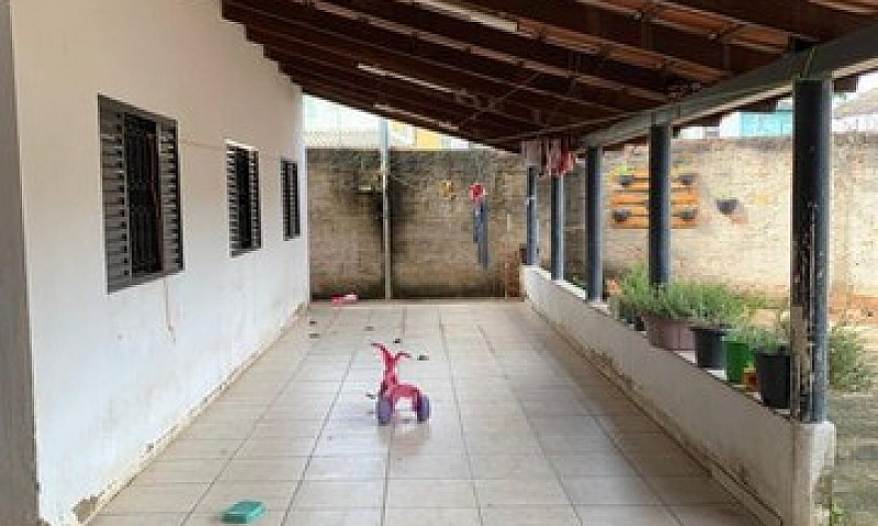 Casa  Com 3 Quartos ...