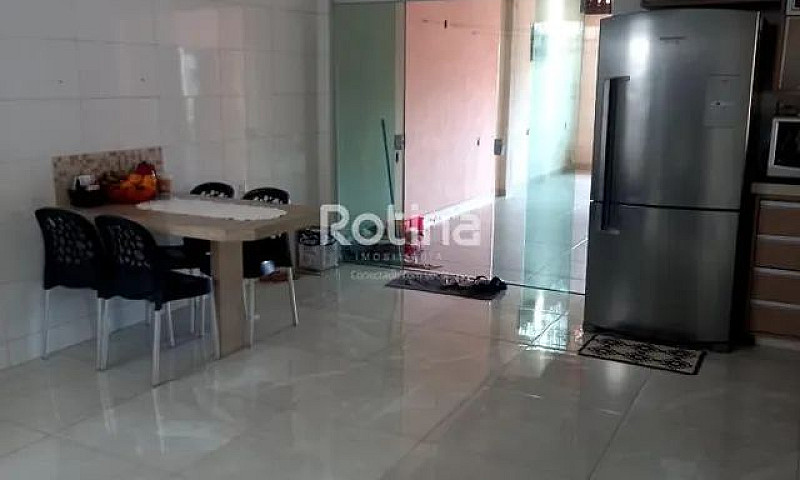 Casa À Venda, 3 Quar...