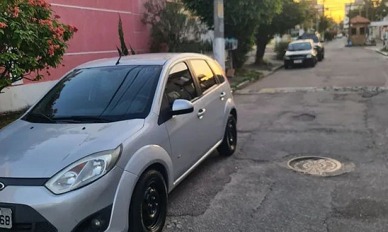 Ford Fiesta ...