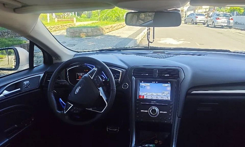 Ford Fusion Titanium...
