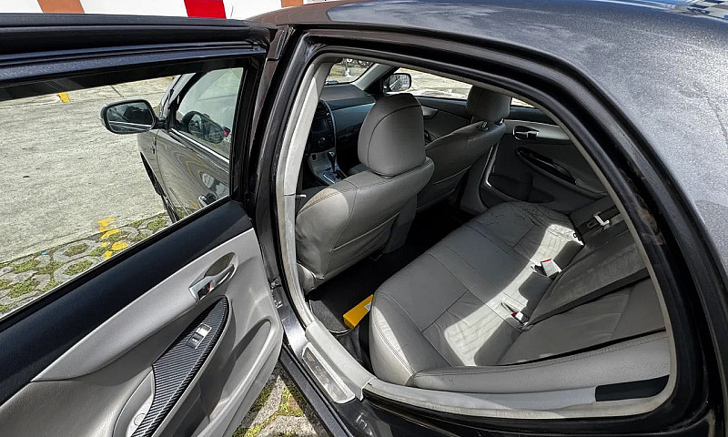 Toyota Corolla Xei 2...
