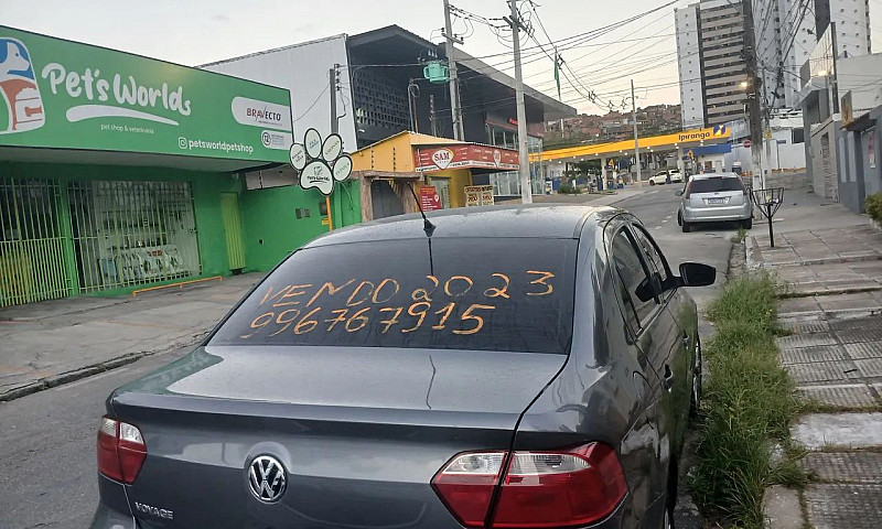 Volkswagen Voyage 1....