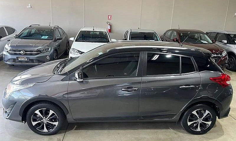 Toyota Yaris X-Way C...