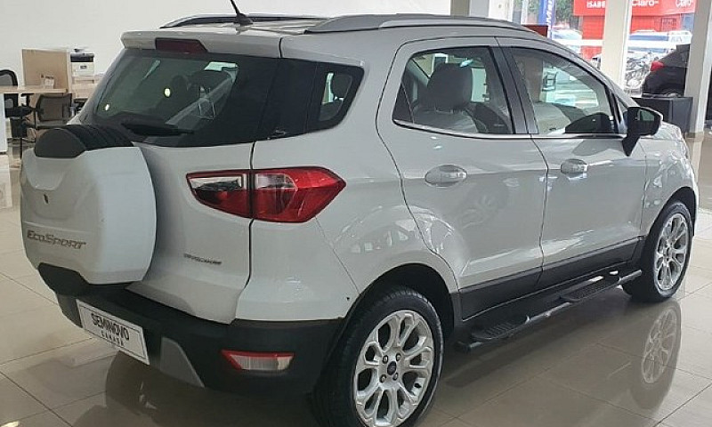 Ford Ecosport Titani...