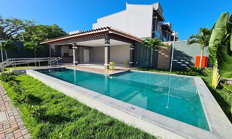 Casa Com 3 Dormitóri...