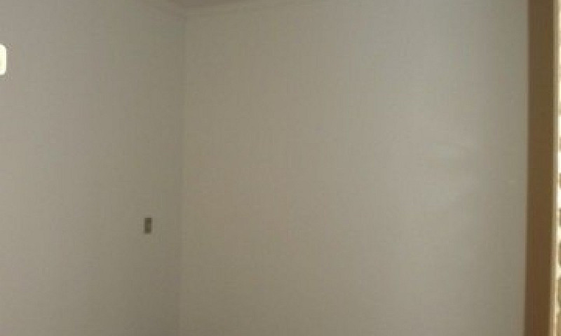 Casa Com 2 Dormitóri...