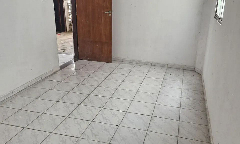 Alugo Casa Com 2 Qua...