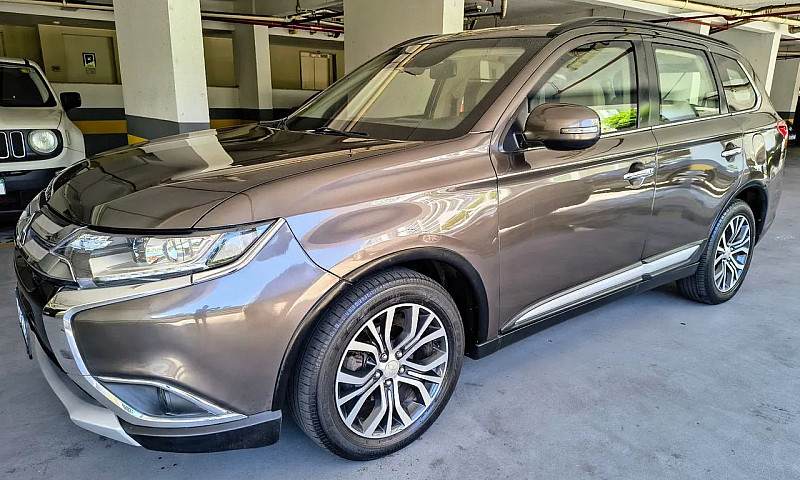 Mitsubishi Outlander...