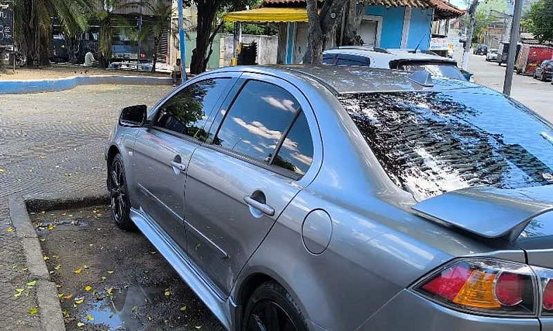 Mitsubishi Lancer 2....