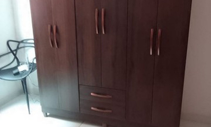 Alugo Quarto/ Divido...