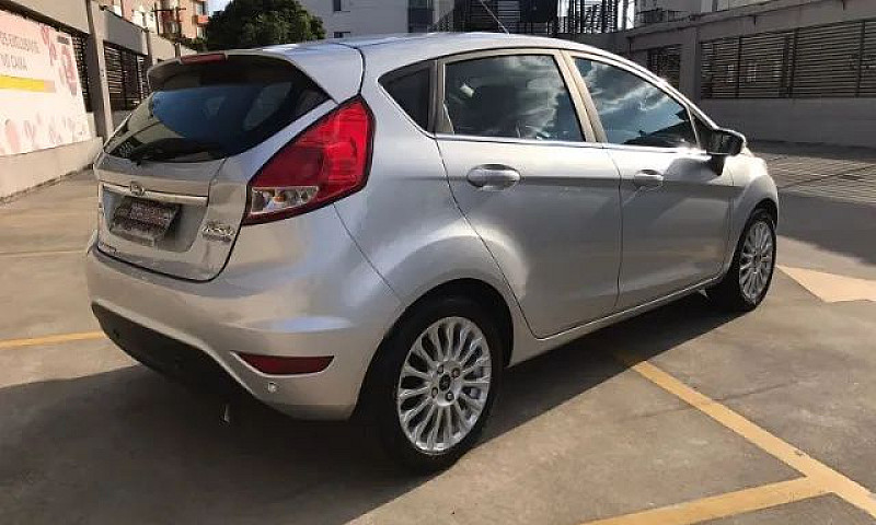 Fiesta Titanium 1.6 ...