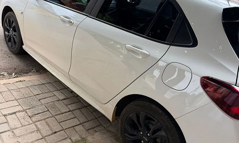 Chevrolet Onix Rs 1....