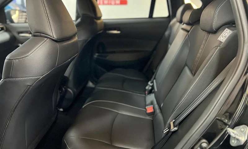 Toyota Corolla Cross...