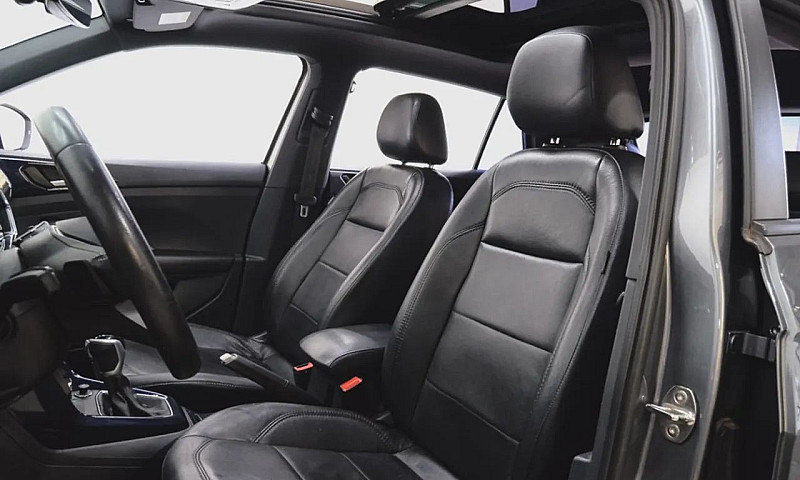 Volkswagen T-Cross C...