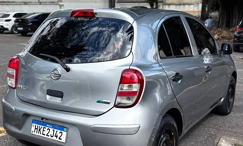 Nissan March S 1.0 1...