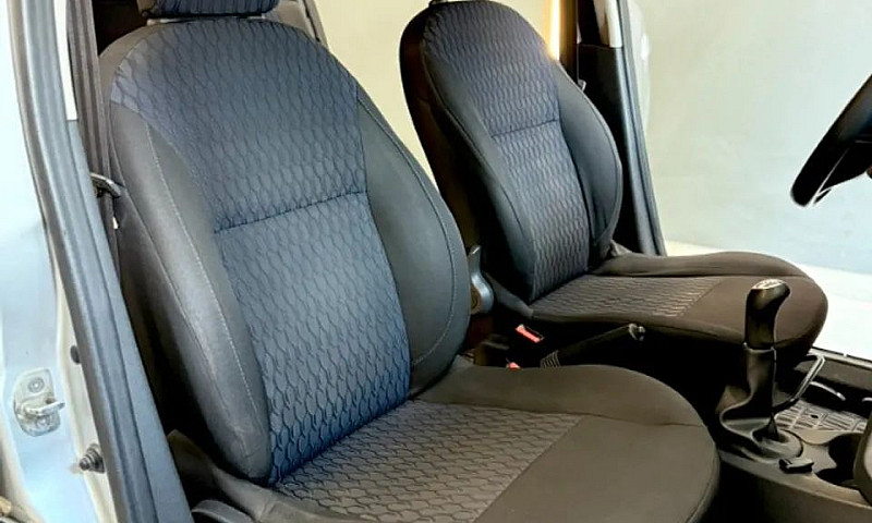 Renault Sandero Expr...