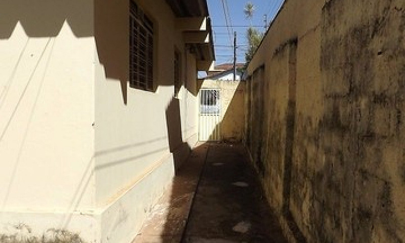 Casa Com 2 Dormitóri...