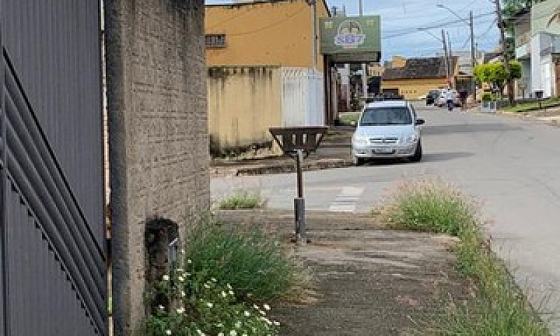 Casa  Com 3 Quartos ...