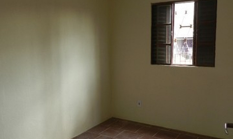 Casa 02 Dormitórios ...