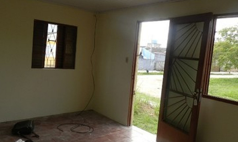 Casa 02 Dormitórios ...