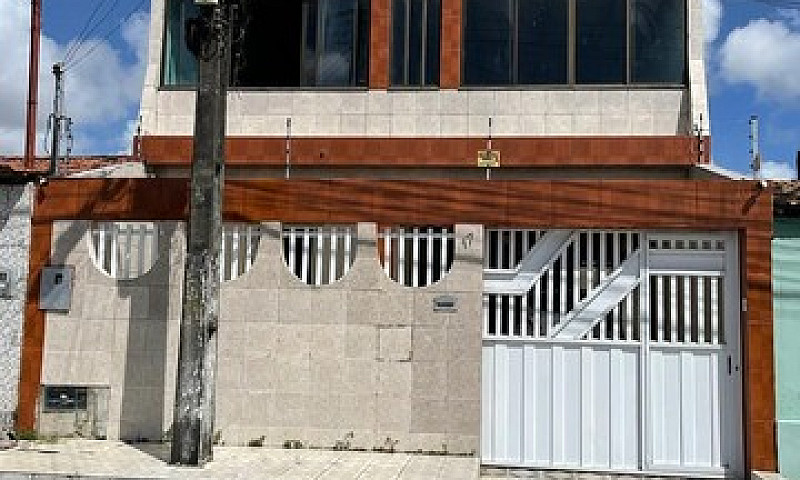 ~ Casa No Conjunto M...