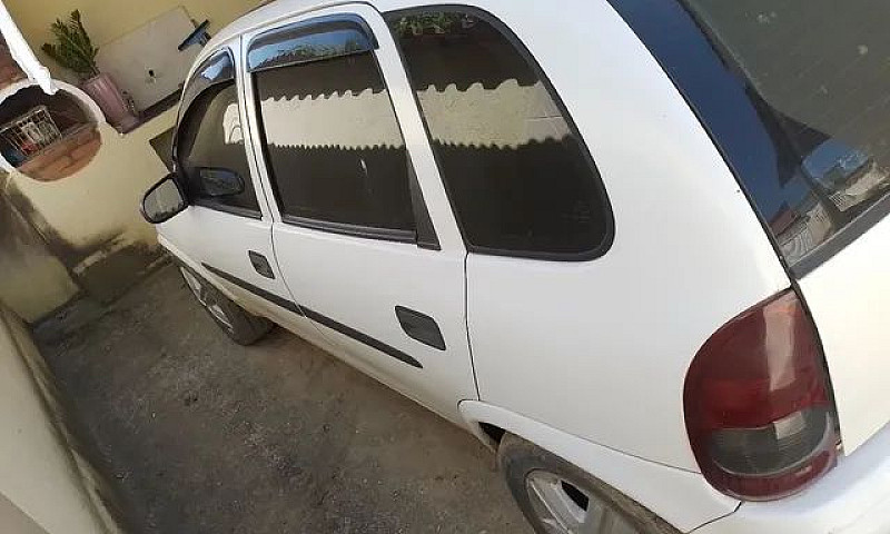 Corsa 2001...